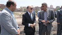 بالصور.. محافظ الغربية يتجول بشوارع المحلة الكبرى ويتخذ إجراءات عاجلة