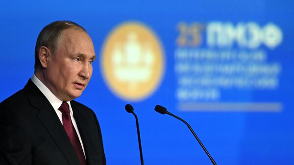 منتدى سان بطرسبورغ الاقتصادي 2026 يدخل يومه الثالث… وترقب لخطاب بوتين