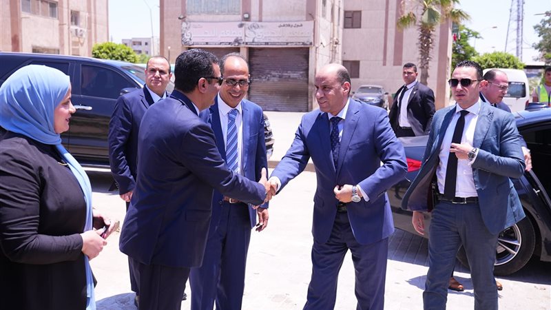 وزير العمل يفتتح ساحة انتظار «سواعد مصر» بالجيزة لدعم عمال اليومية