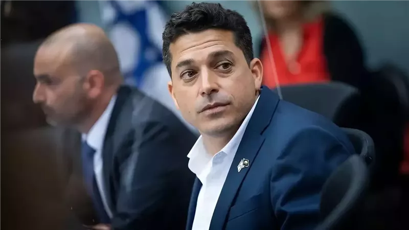متعطشون إلى الدماء، وزير إسرائيلي يهدد بشن حرب على سوريا بعد هدوء جبهة إيران