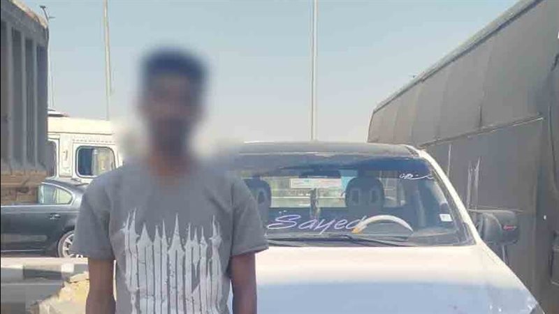 ضبط قائدي سيارتين «ربع نقل» للسير عكس الاتجاه وتعطيل حركة المرور بالقاهرة