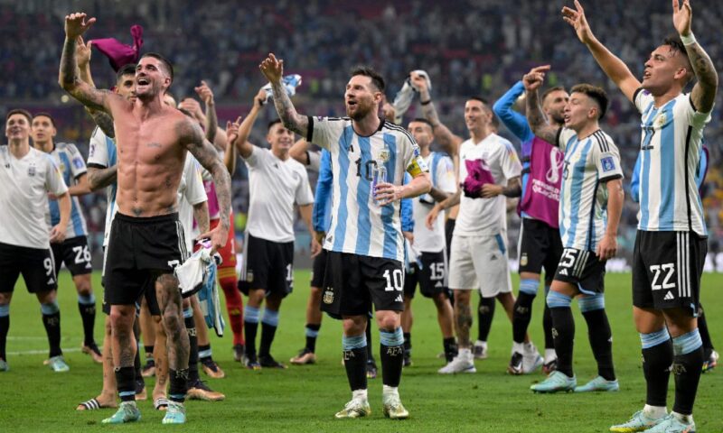 ضربة موجعة للأرجنتين قبل المونديال.. إصابة باليردي تهدد حلم المشاركة في كأس العالم