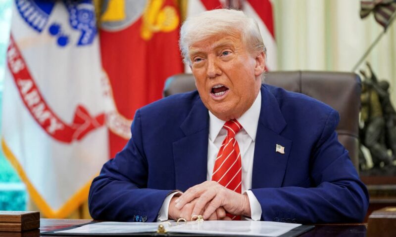 ترامب: الأسواق بالغت في توقعات ارتفاع سعر برميل النفط إلى 300 دولار