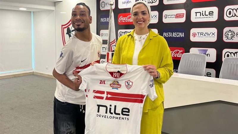 تقديرا لدور جماهير الأبيض، الزمالك يكرم المشجع أحمد حمادة في مقر النادي