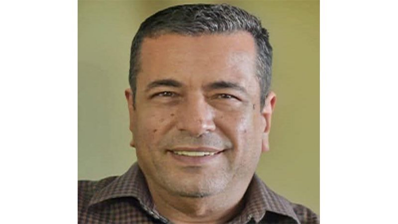 وفاة فنان الكاريكاتير نبيل صادق بعد صراع مع المرض