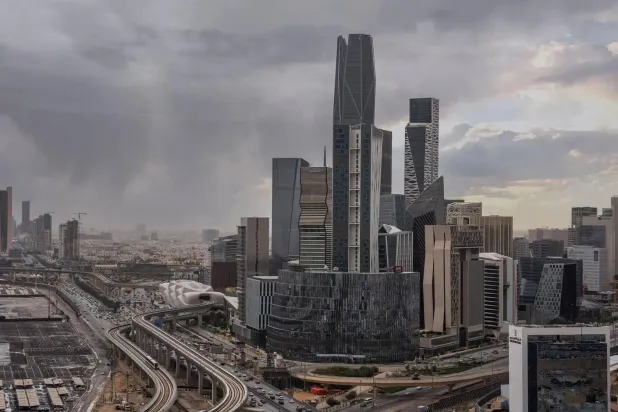 بدء تنفيذ مبادرة ساعات العمل المرنة في الرياض