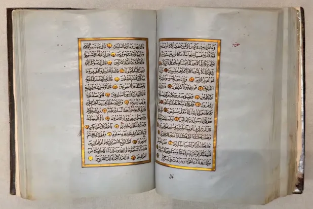 مصحف عمره 183 عاماً يروي تاريخ العناية بالقرآن في مكة
