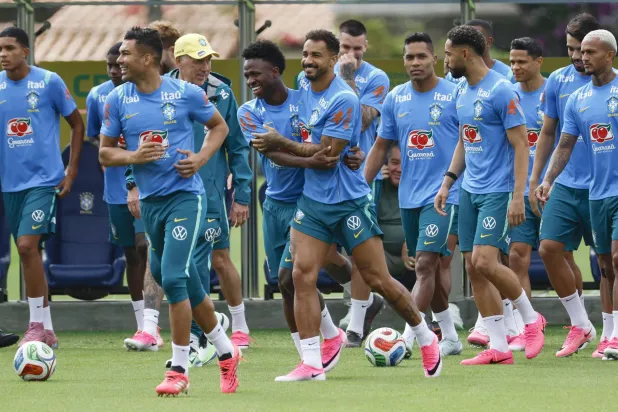 منتخبات مرشحة للفوز بكأس العالم لكنها قد تودع المونديال مبكراً