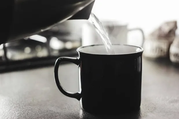 ما تأثير الكافيين الزائد على ضغط الدم؟