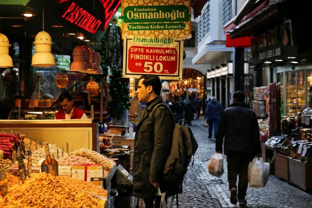 التضخم التركي يرتفع إلى 32.6 % سنوياً متجاوزاً التوقعات بضغط من أسعار الطاقة