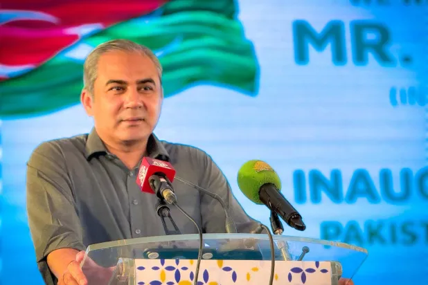 وزير الداخلية الباكستاني يتجه إلى إيران لإجراء محادثات