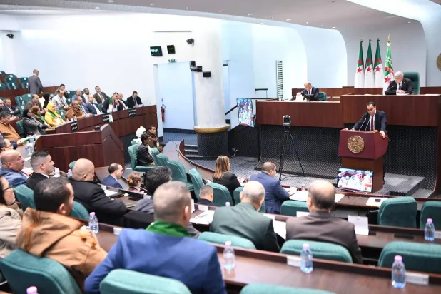 الجزائر تضبط آليات تنفيذ «قانون إسقاط الجنسية» لمواجهة معارضي الخارج