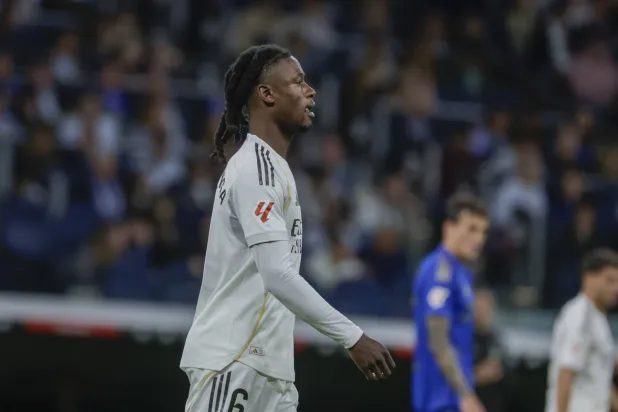 كامافينغا يستغل غيابه عن المونديال لحضور دورة في جامعة هارفرد