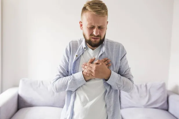 لصحة قلبك… 5 أشياء لا تفعلها أبداً قبل التاسعة صباحاً