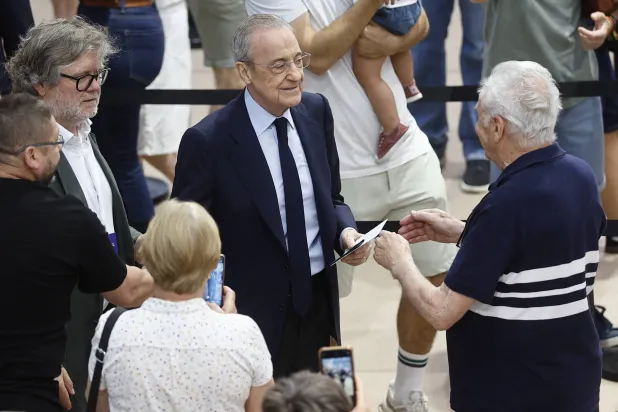 فلورنتينو بيريز يقترب من الفوز برئاسة ريال مدريد