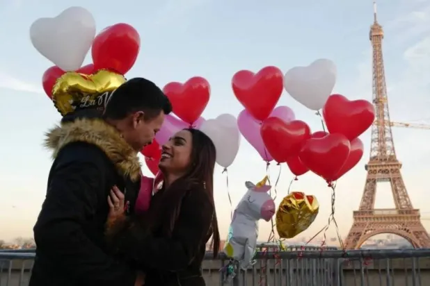 من بينها التلوين معاً… عادات يومية تعزز سعادة الأزواج