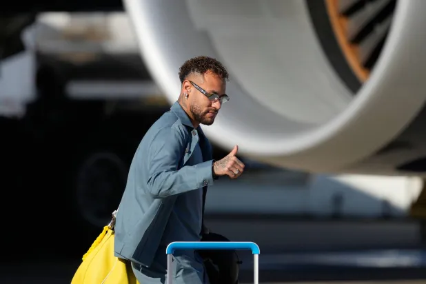 نيمار يواصل الغياب ولاعبو البرازيل يحتفلون بعيد ميلاد أنشيلوتي