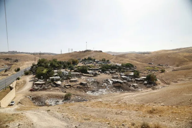الخان الأحمر… معركة بدو فلسطين الأخيرة