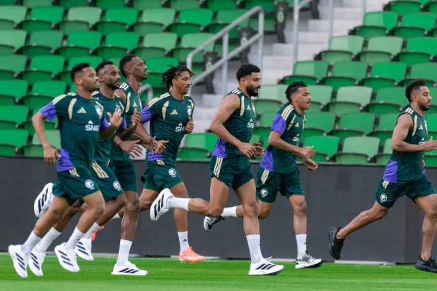 السبت … بعثة الأخضر السعودي إلى ميامي وتستقر في فندق «الهلال»