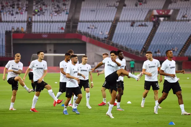 لاعبو ألمانيا يتكفلون بنقل 600 مشجع في «كأس العالم» بسبب ارتفاع التكاليف