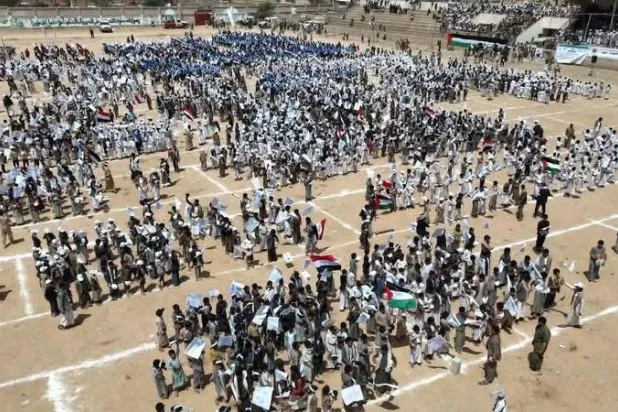الحوثيون يطلقون عاماً دراسياً جديداً تهيمن عليه التعبئة والتجنيد