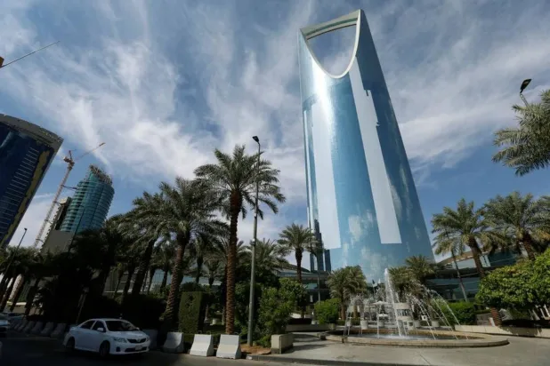 سهم «المملكة القابضة» يقفز 4 % في تداولات الأحد