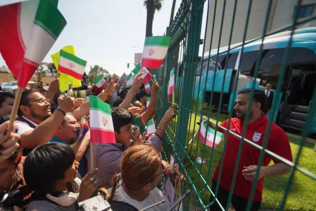 وداع مبهج لمنتخب إيران في تيخوانا قبل مباراته الأولى بالمونديال