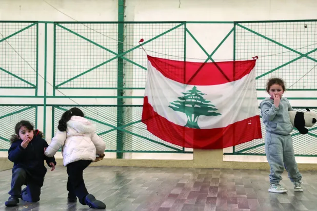 نحو مليون نازح لا يزالون خارج منازلهم في لبنان