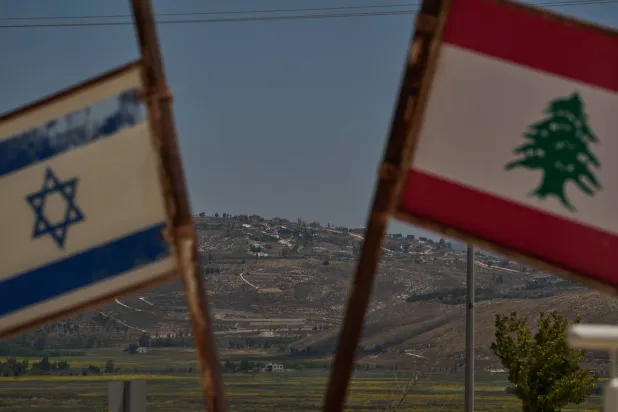 لبنان «العالق» بين مطرقة إسرائيل وسندان «حزب الله»