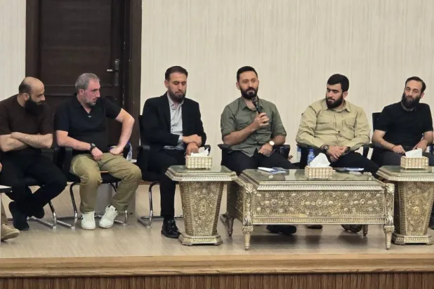 دمشق تحتوي الاحتجاجات الشعبية ضد أعوان النظام السابق