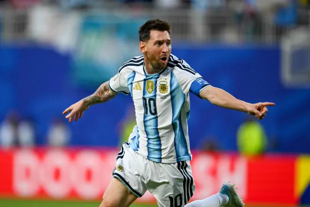 رئيس البرازيل يقترح التعاقد مع ميسي في المونديال
