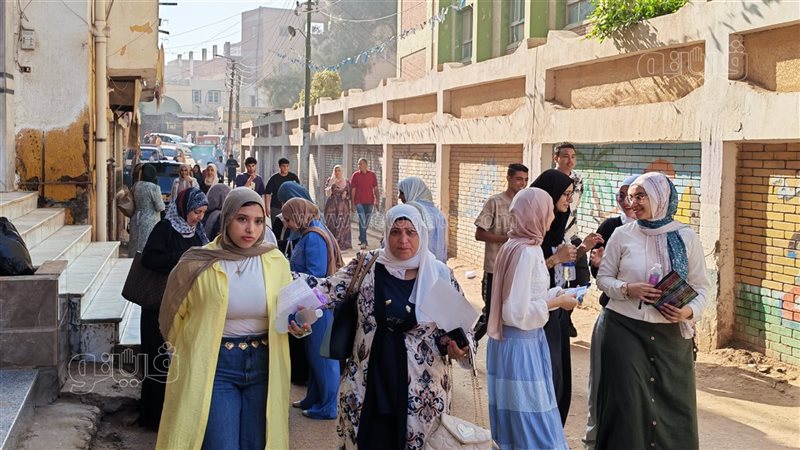 55 سؤالًا في 3 ساعات، طلاب الثانوية بالغربية يشكون ضيق الوقت في امتحان العربي