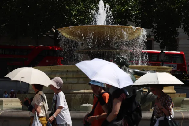 بريطانيا تشهد أعلى درجة حرارة مسجلة في يونيو على الإطلاق