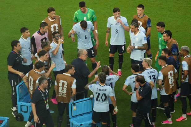 «مونديال 2026»: نجوم أوروغواي يشكون من أسلوب بييلسا