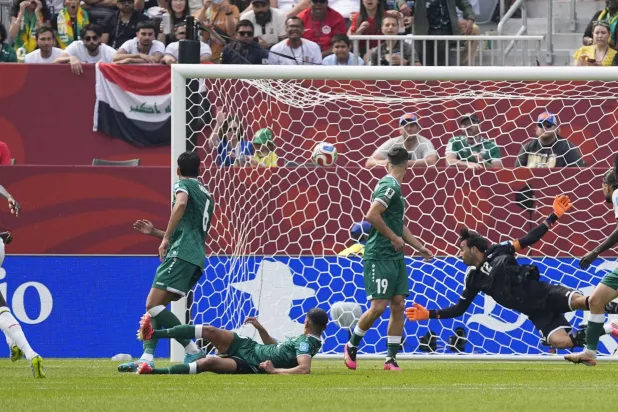 العراق يودع المونديال بخماسية قاسية على يد السنغال
