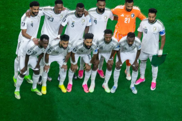 الاثنين… الأخضر يغادر أميركا