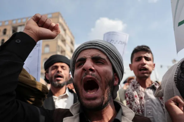 تقرير حقوقي يوثّق 700 انتهاك حوثي في صنعاء خلال 2025