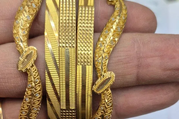 تراجع أسعار الذهب في مصر يعزز عملية الشراء