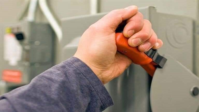 غدًا.. فصل الكهرباء عن منطقة السلام بمصيف بلطيم في كفر الشيخ