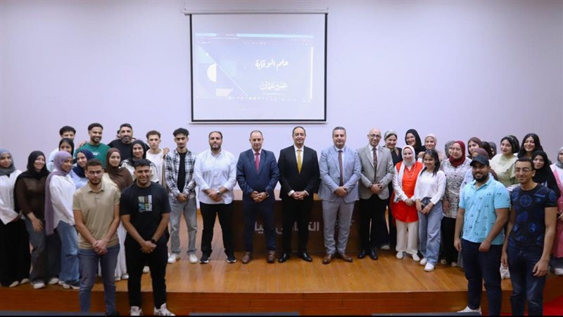 لتأهيل كوادر شابة، مدير مكافحة الإدمان يلتقي طلاب جامعة بنها في مراكز العزيمة