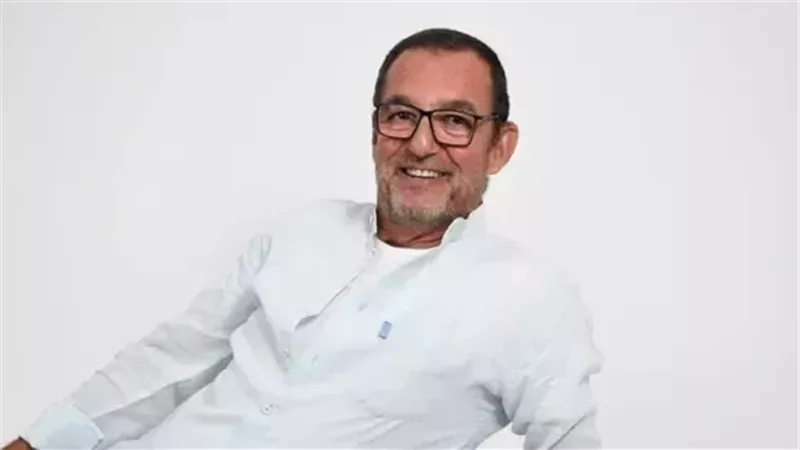 أشرف زكي ينعى الفنان محمد مرزبان