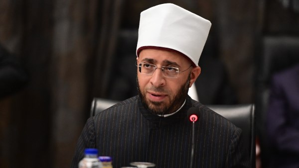 تعيين أيمن حمدي شيخا للطريقة الأكبرية الحاتمية