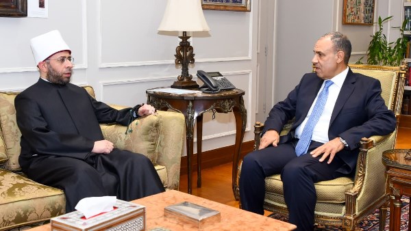 مصر تعزز رسالتها الفكرية عالميا.. لقاء بين عبد العاطي والأزهري لبحث التعاون المشترك