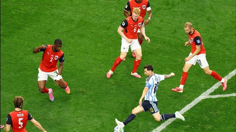 أخبار الرياضة اليوم: ميسي يقود الأرجنتين للفوز على النمسا والتأهل بكأس العالم، جمعة يبلغ لاعبي الأهلي بموعد انطلاق فترة الإعداد للموسم الجديد، الزمالك يعلن انتهاء أزمة سامسون أكينيولا