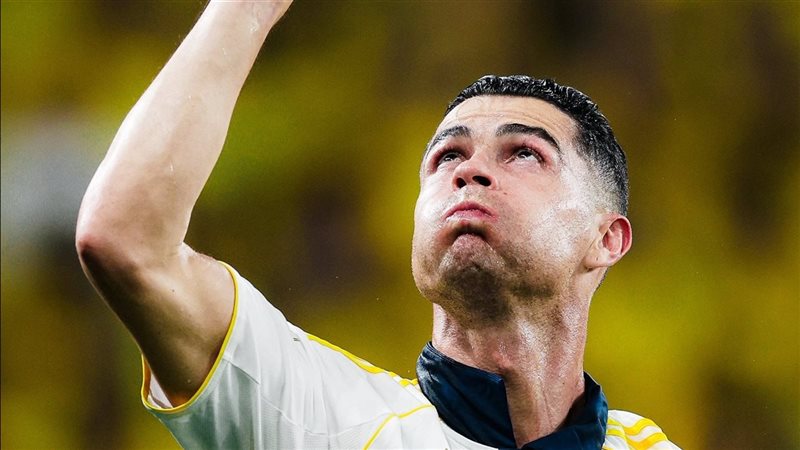 يمتلك شغفا استثنائيا، مدرب البرتغال يدافع عن رونالدو