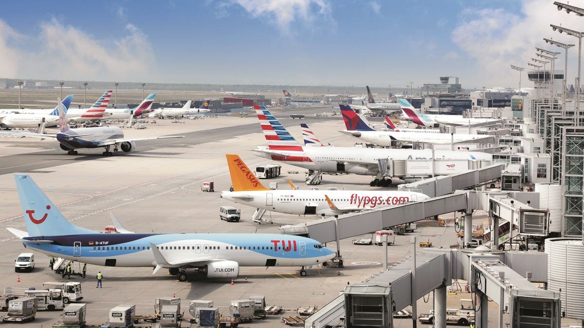 طائرة بوينغ 787 تسقط في مطار ألماني بعد 4 أشهر فقط من الخدمة