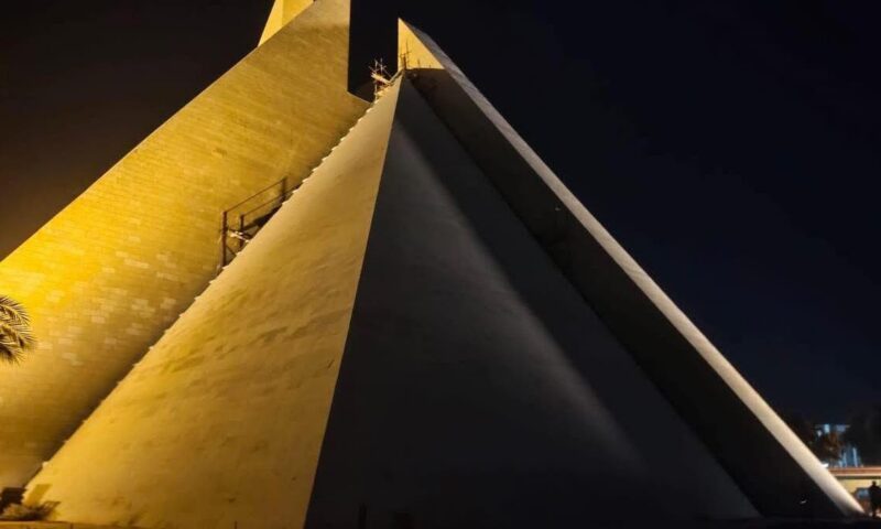 مصر تراهن على 20 مليون سائح في 2026 رغم تداعيات حرب إيران