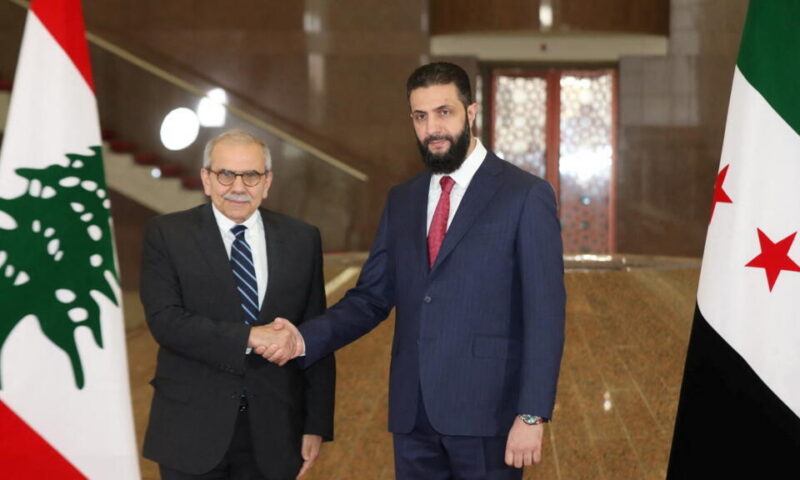 الشرع ينفي نية سوريا التدخل عسكريا في لبنان ويؤكد أولوية الحلول السياسية والاقتصادية