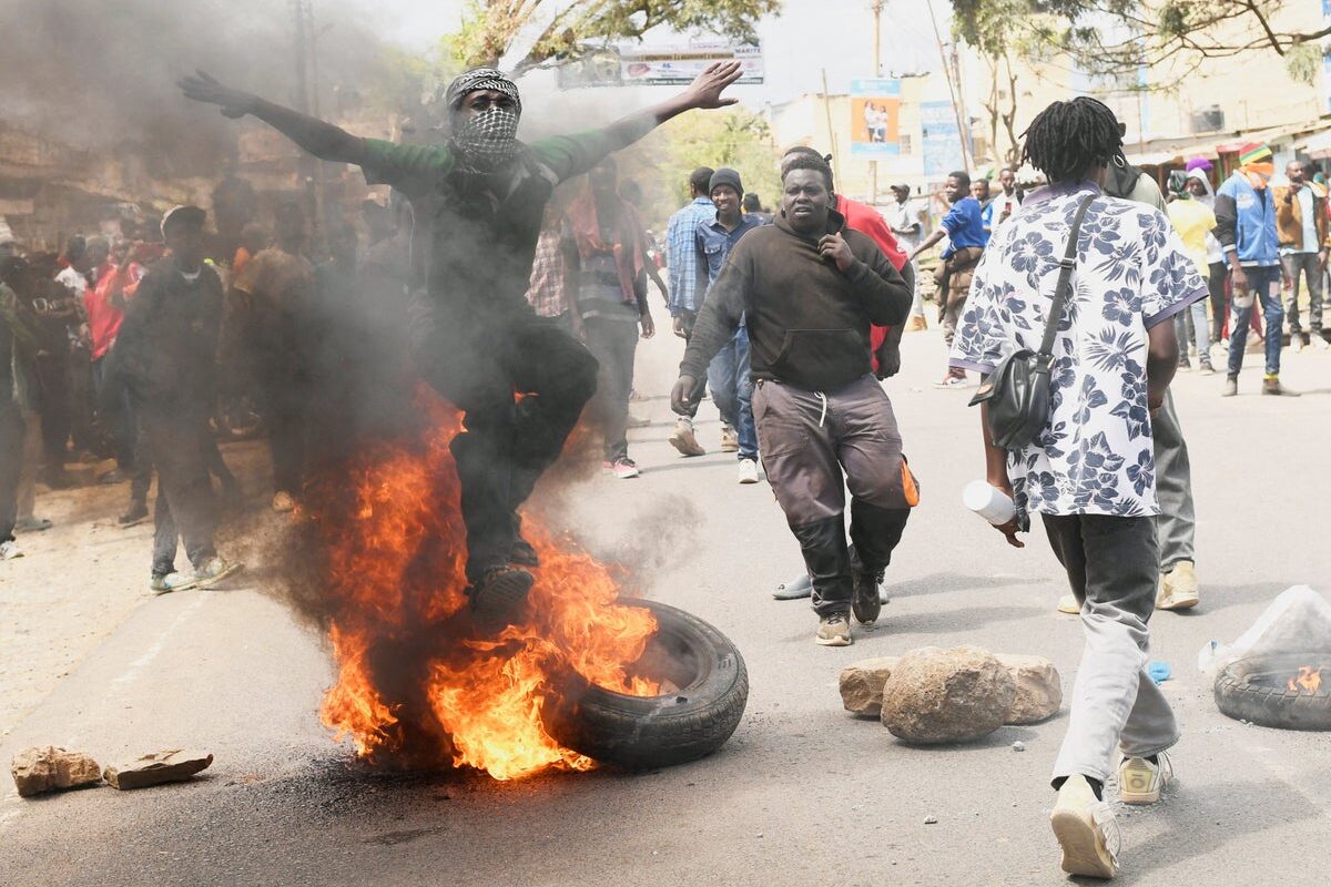Deadly violence erupts in Kenya as Trump admin orders Ebola quarantine for Americans