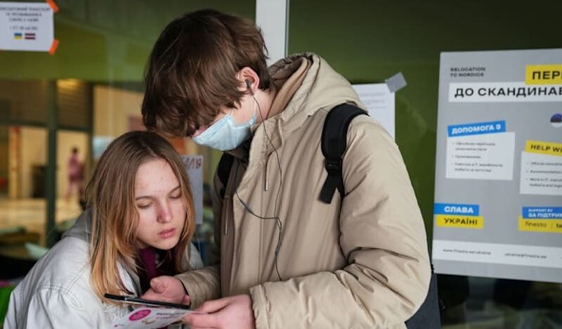 Poland to ban phones in schools, restrict access to pornography